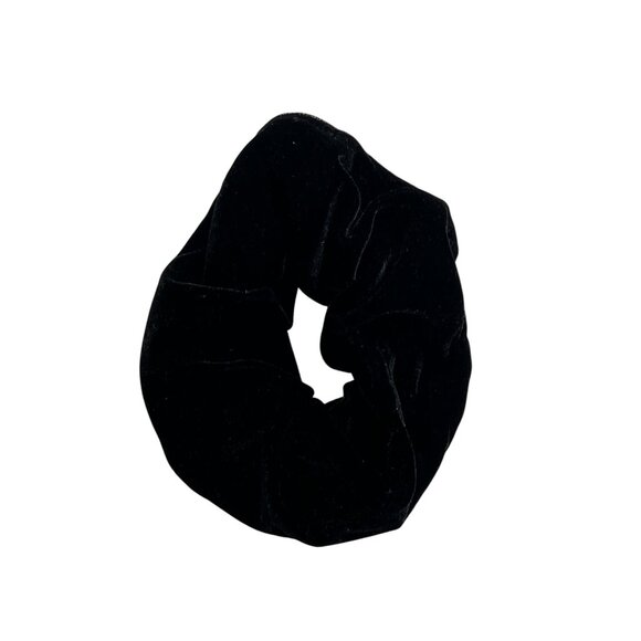 Atelier Des Femmes Velvet Scrunchie in Black - Picture 1 of 4